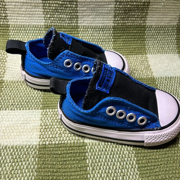 Used Converse All-STAR sneakers size 2 toddler - Picture 2 of 5